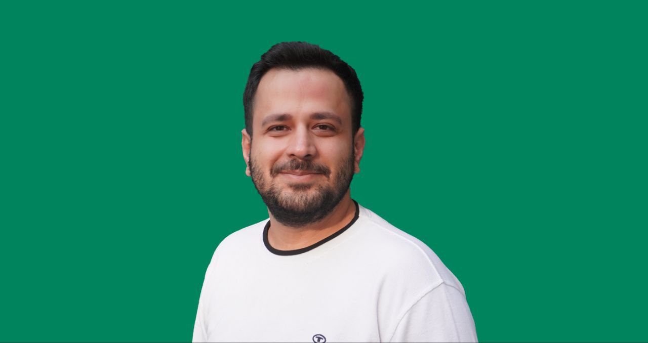 آقای امیر فتح اللهی مشاور و مسئول پایه هشتم دبیرستان فرزندان ایران زمین