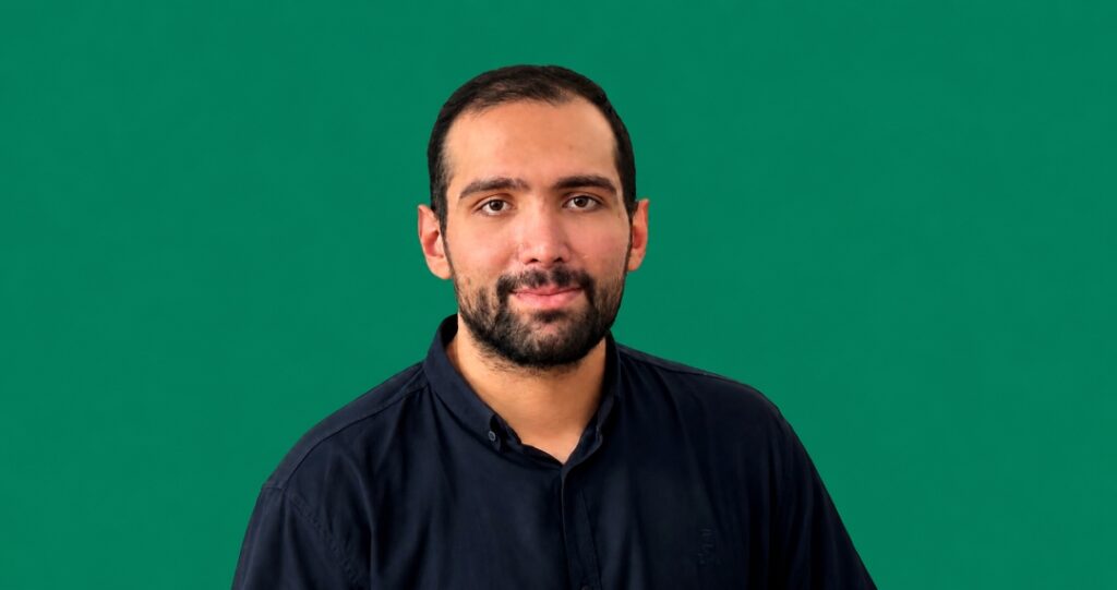 آقای محمد رضا رضوانی نسب مسئول پایه هشتم دبیرستان فرزندان ایران زمین